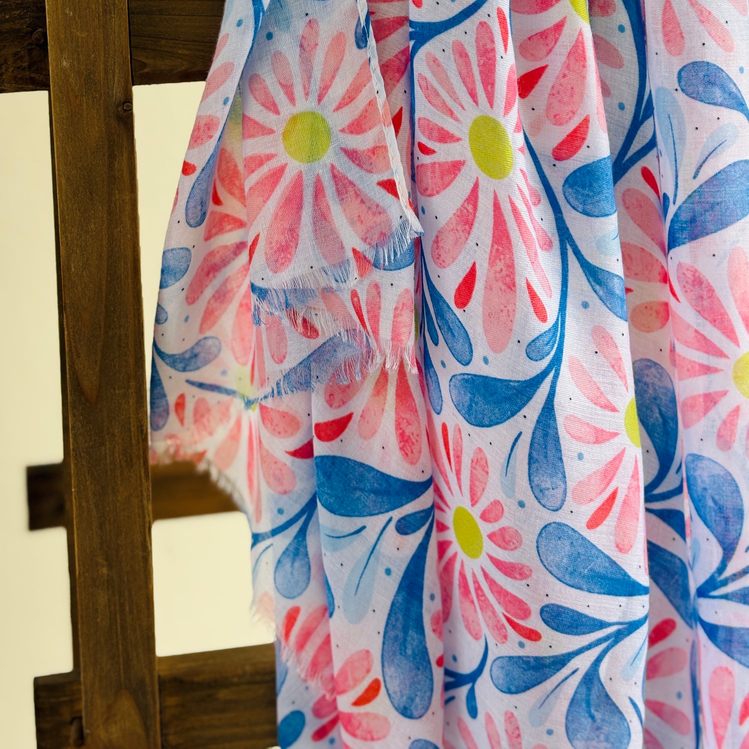 Daisy with Leaves Print Scarf